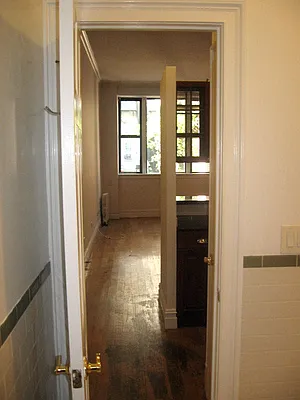 Rented by Urban Real Estate Property Group Inc | media 8