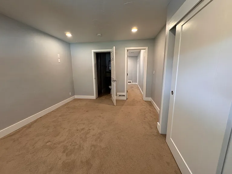 122 L St — Photo 15