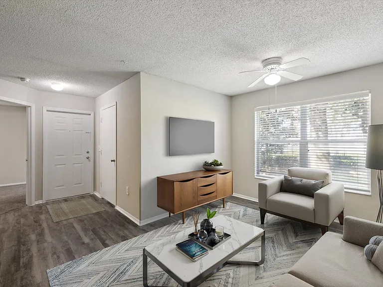 1 Bedroom - 1 Bed / 1 Bath - 709 Sq.Ft.