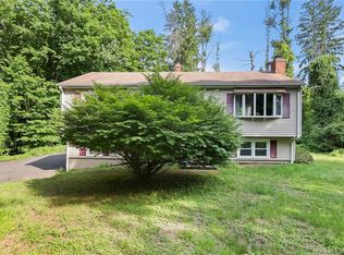 133 Currituck Rd, Newtown, CT 06470