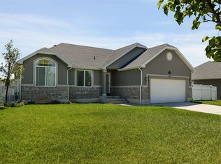 1327 W 2175 S, Syracuse, UT 84075