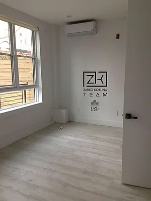 Rented by Avenues Real Estate | media 19