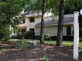 12 Bear Brook Ct, Clifton Park, NY 12065