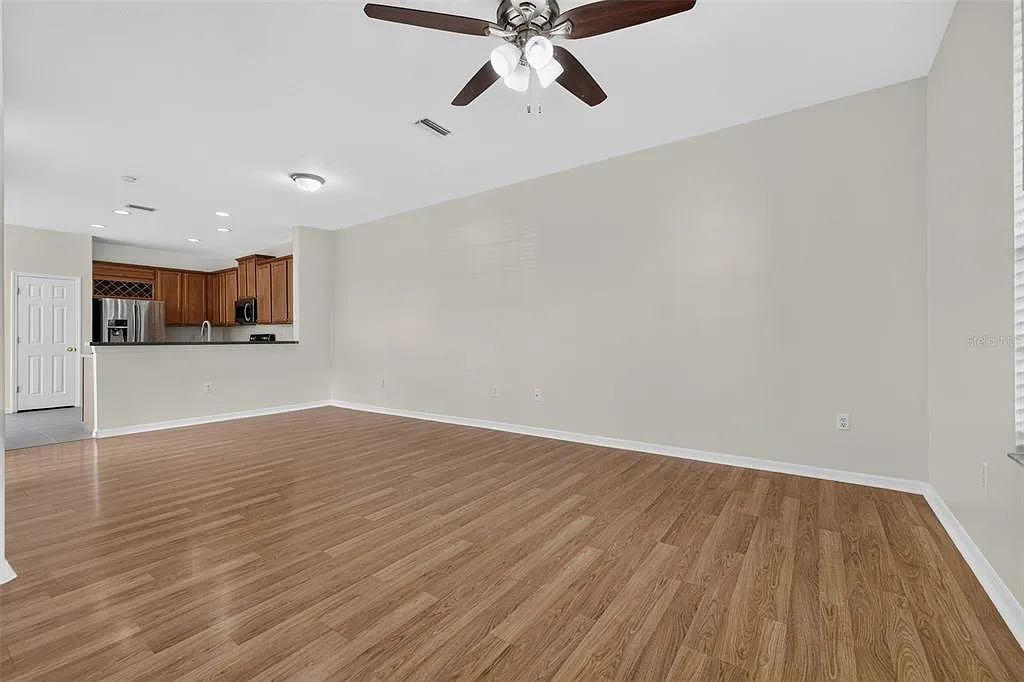 3 bed, 2.5 bath, 1609 sqft, $2,500 — Photo 3