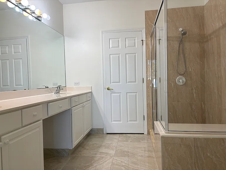 1400 Tiffany Ln #2404 — Photo 5