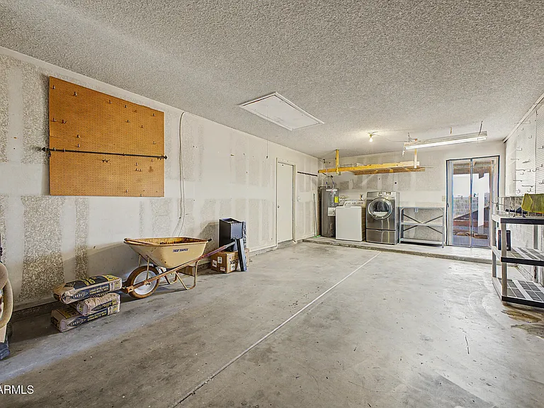 1455 W Mohawk Ln — Photo 20