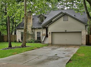 34 Pinewood Forest Ct, Spring, TX 77381
