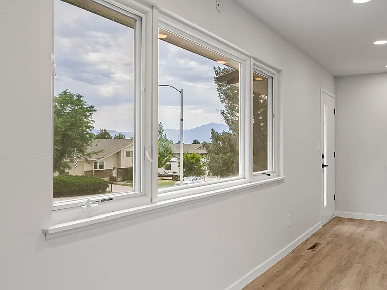 3018 Roche Dr N — Photo 13