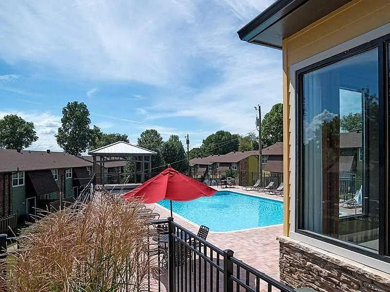Ventana at the Lake Apartments