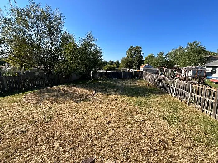 18500 E Arrowhead Ln — Photo 12