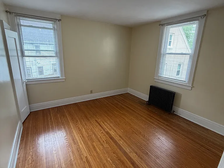 539 Linwood Ave #3 — Photo 4