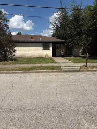802 S 4th St Photo 1 802 S 4th St Photo 1