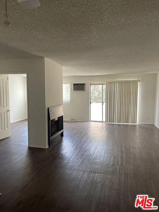 1820 S Bentley Ave #209
