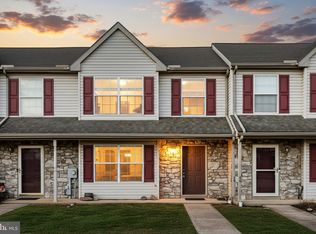 30 Rosemary Ct, Manchester, PA 17345