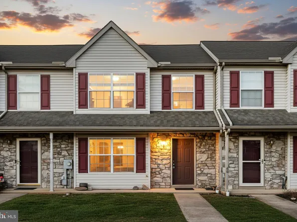 30 Rosemary Ct, Manchester, PA 17345