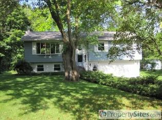8900 Golfside Ct, Shepherd, MI 48883