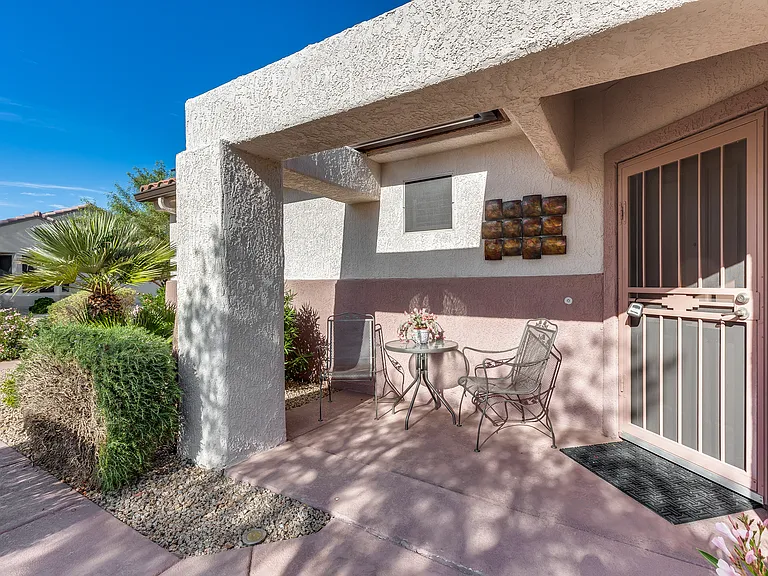 15511 W Coral Pointe Dr — Photo 2