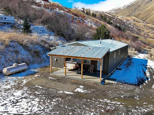 134 Seven U Ranch Rd, Lucile, ID 83542