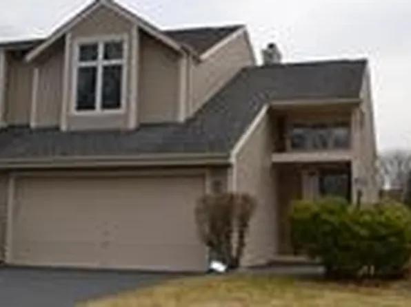 34 Captains Blvd, Waterford, NY 12188