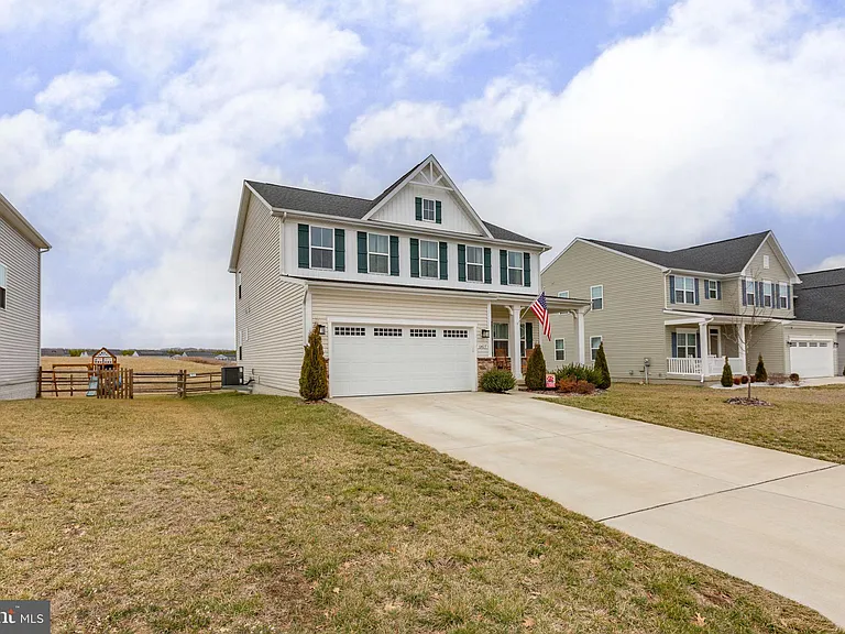 6427 Hawkeye Dr — Photo 4