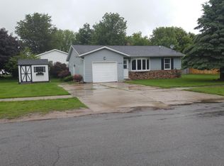 1020 Greenwood St, Middleville, MI 49333