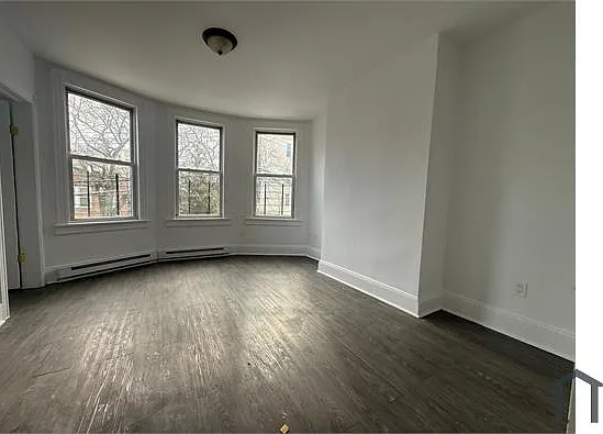 15 Cedar St
