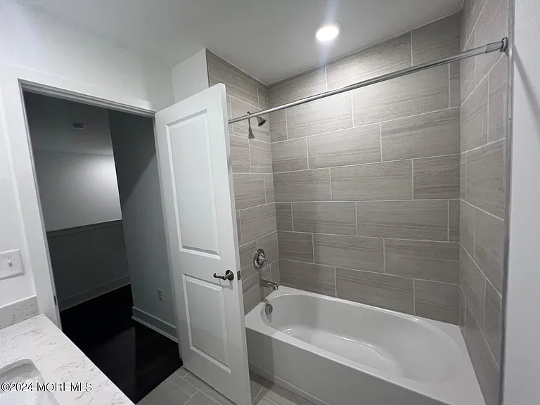 35 Crimson Dr — Photo 20
