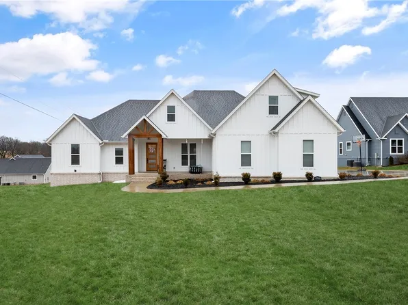 1718 Ardemagni Rd, Springdale, AR 72762