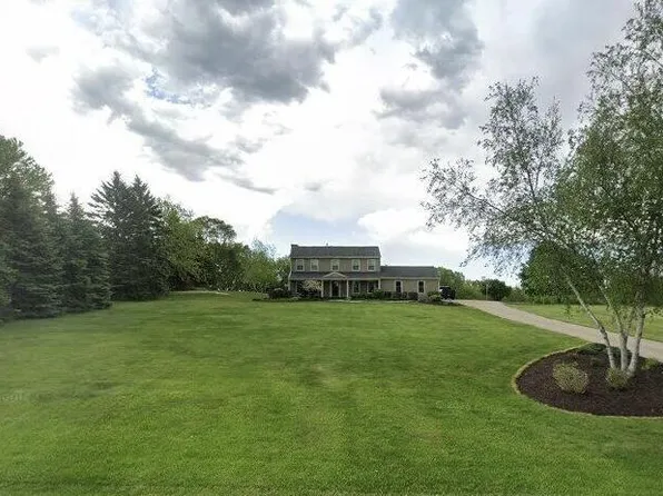 W305S7748 Applewood LANE, Mukwonago, WI 53149