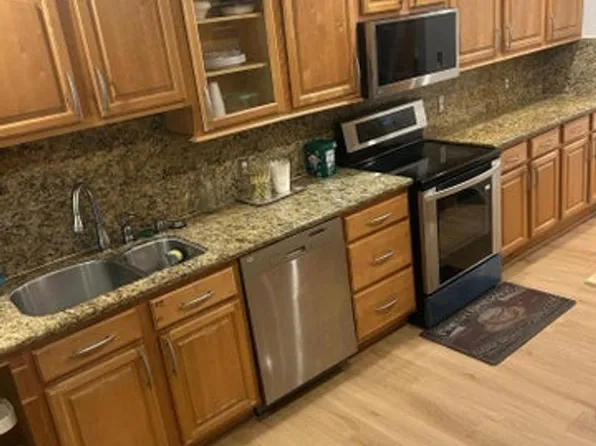 19112 W Lake Dr, Hialeah, FL 33015