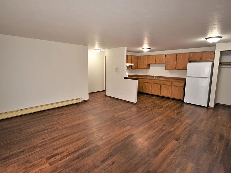 1760 Badger St — Photo 3