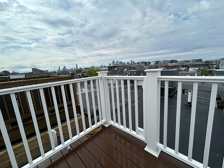 621 E 3rd St #3 — Photo 17