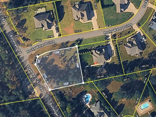 104 Rocky Water Point, Wellford, SC 29385