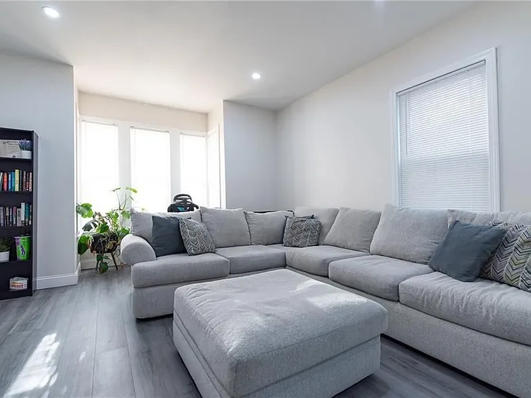 49 Hollis St #1 — Photo 2
