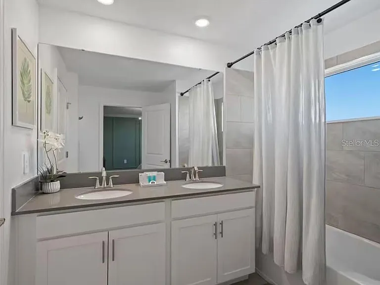 1184 Kingsbarn St — Photo 16