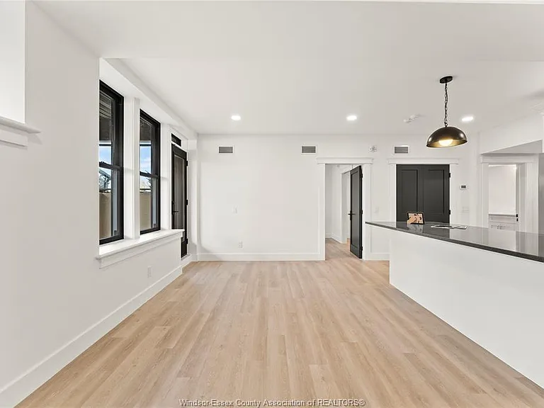 247 Brock St #104 — Photo 15