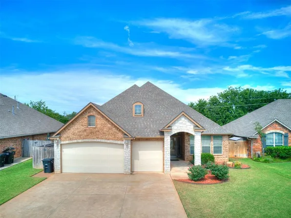 713 Kelsi Dr, Moore, OK 73160