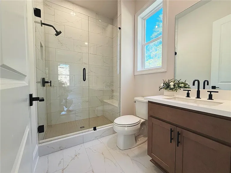 2450 Colliers Ln — Photo 39