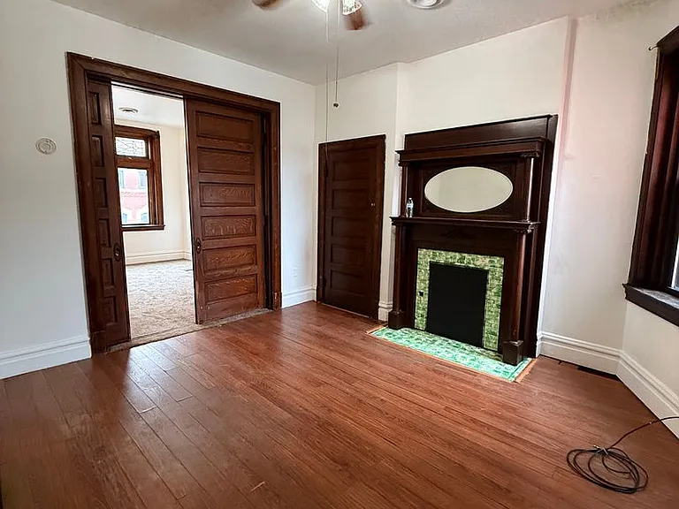 1309 E Carson — Photo 22