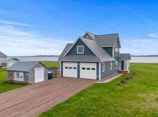 86 Seaside Dr, Saint David'S Parish, PE C0B1M0