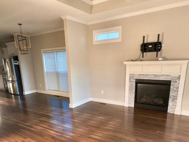 1433 Garner Rd — Photo 3