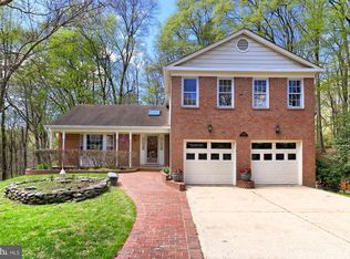 8146 Viola St, Springfield, VA 22152