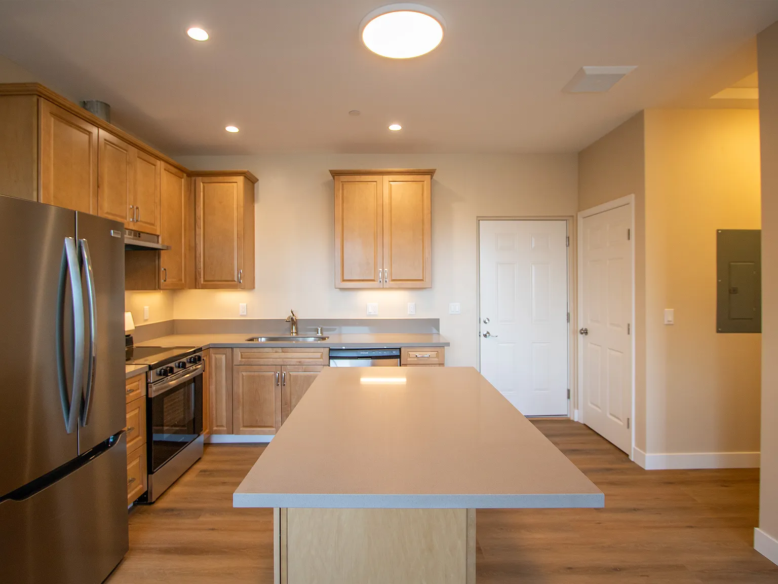 2 bed, 1000 sqft, $3,500 — Photo 4