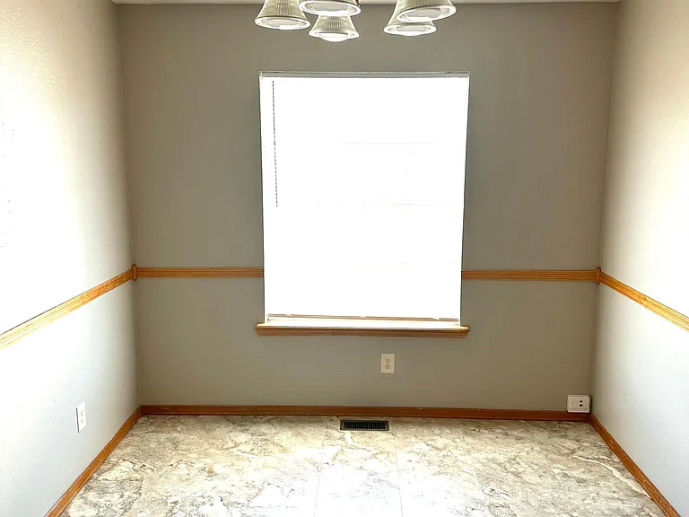781 W Juniper Ln — Photo 4