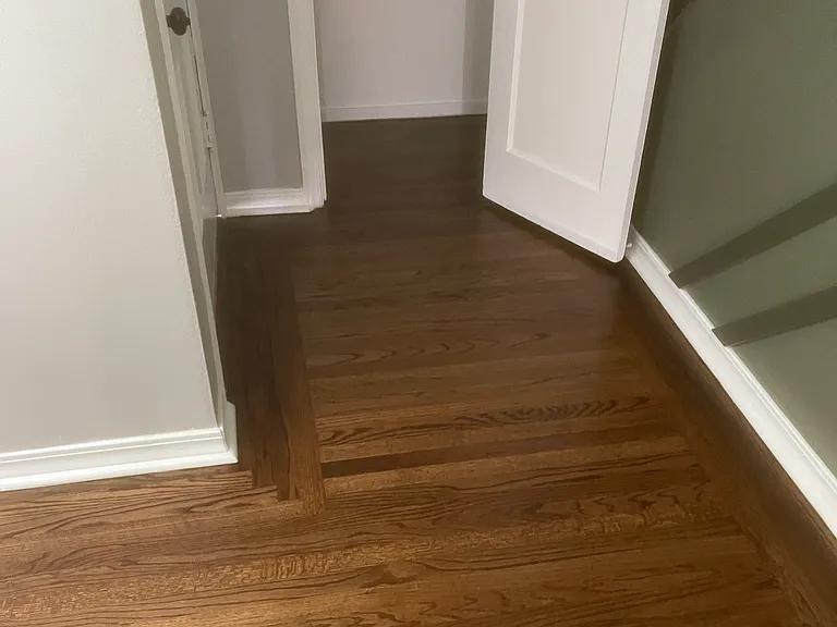 555 Claremont Dr — Photo 30
