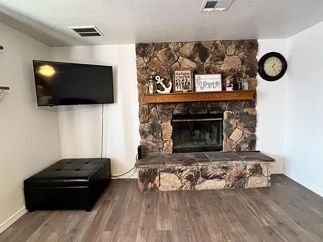 3 bed, 1714 sqft, $1,700 — Photo 3