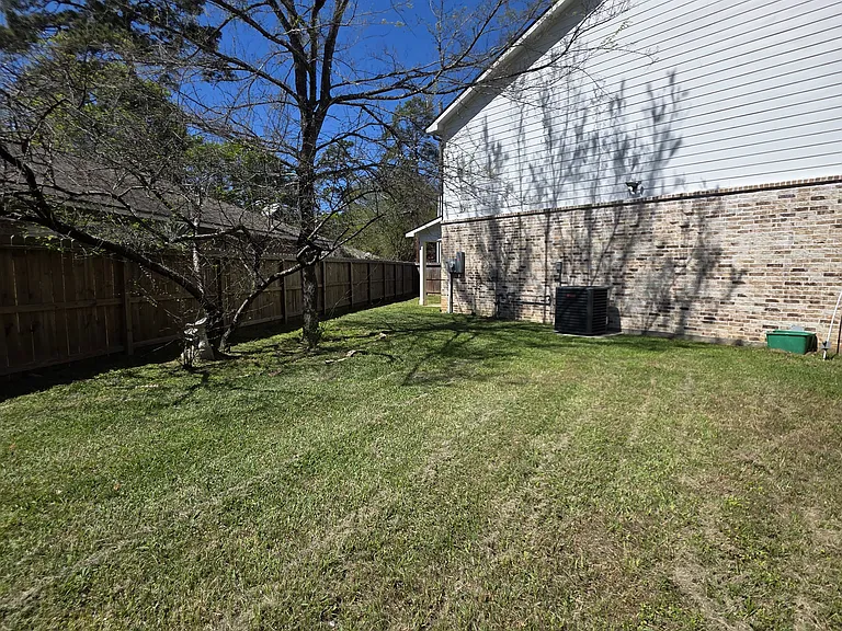 105 N Creek Dr #A/B — Photo 27
