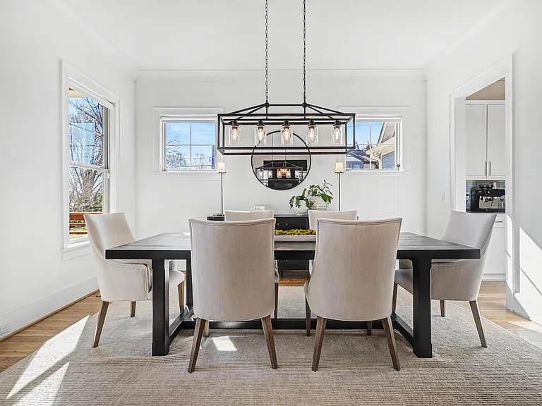 2852 Dorchester Pl — Photo 10
