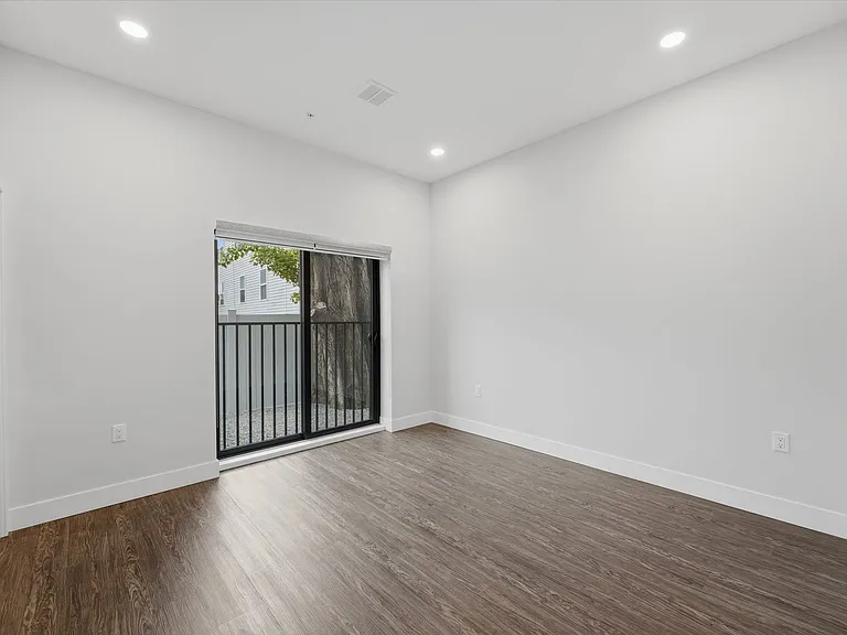 6114 Jackson St #1 — Photo 16