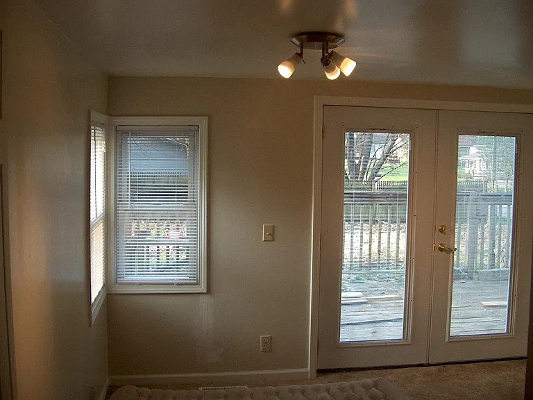 2045 W Packard Ave — Photo 9